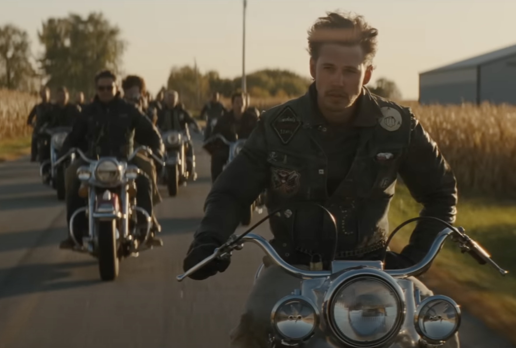 “The Bikeriders” has a premiere date in Poland!  Austin Butler and Tom Hardy are together in the Motorcycle Club