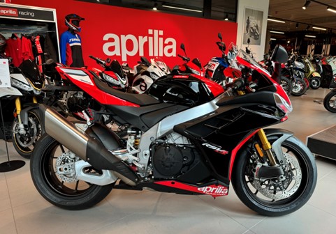 Jubileuszowa wersja Aprilia RSV4 factory SE 09 SBK