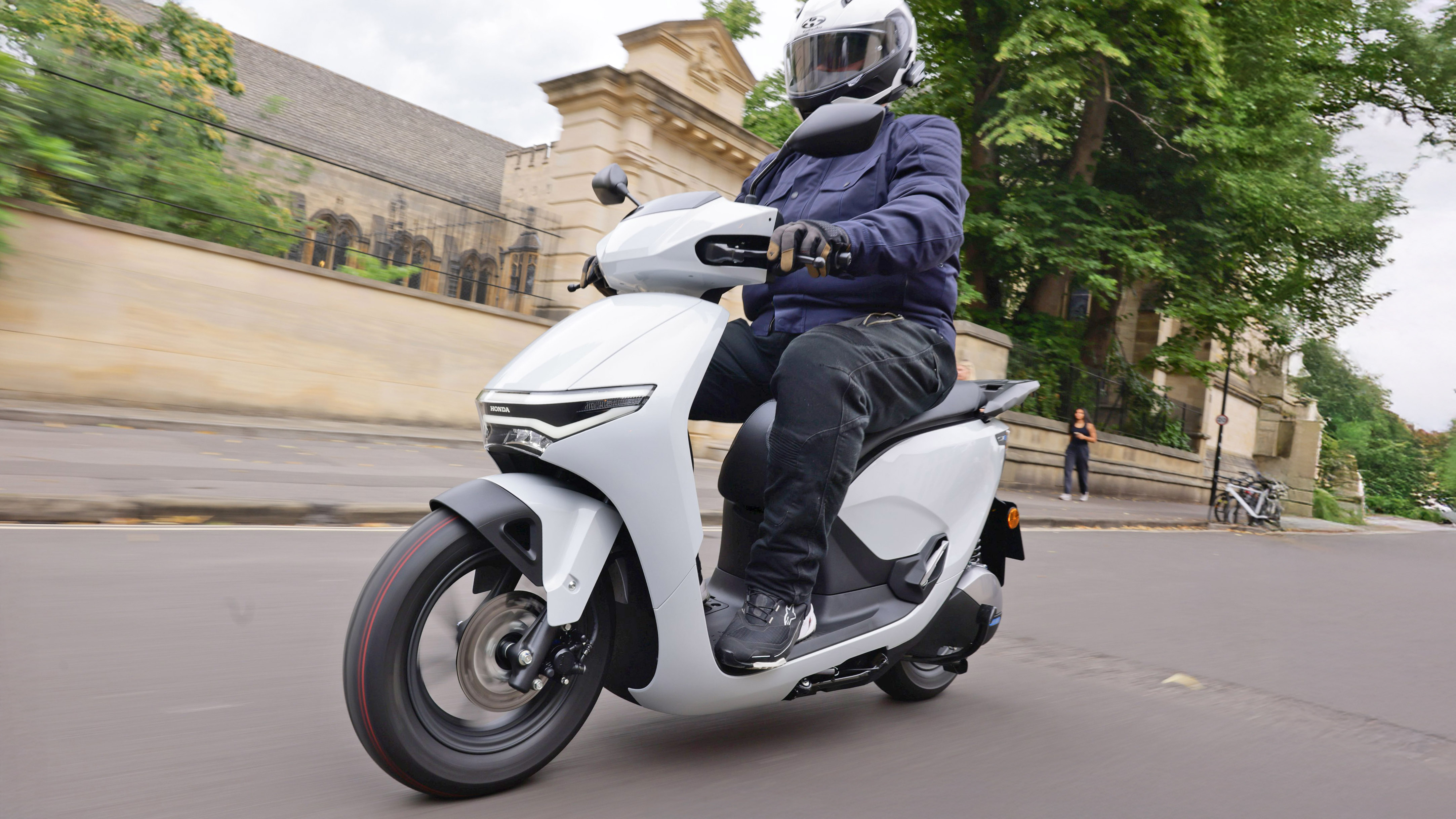 Honda CUV e: Test elektrycznego skutera na prawo jazdy kat. B