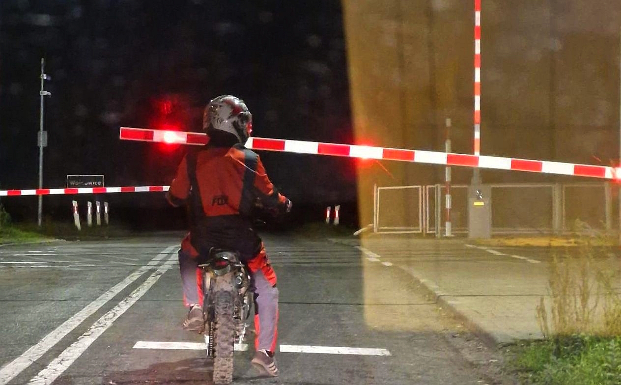 Czternastolatek na motocyklu zatrzymany w Wojnowicach