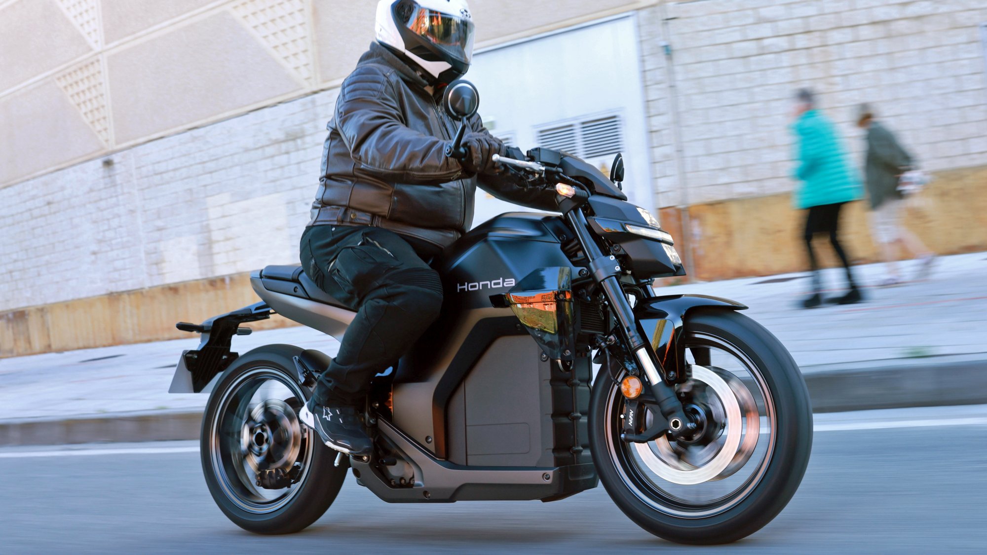 Honda WN7 2026 miasto z