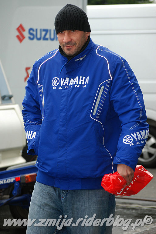 Przemek Saleta spacer po paddocku Brno 2010