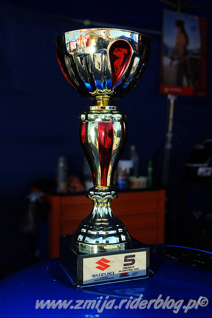 Pucharek za 5 miejsce w wyscigach Suzuki GSXR Cup