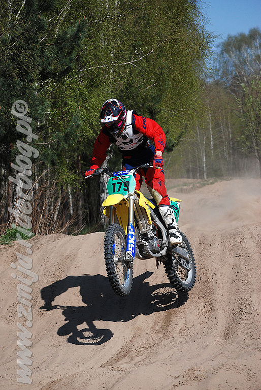 Zeskok z hopki Maciek Wojcieszek